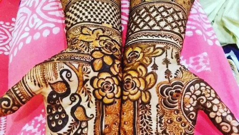 Unmatched wedding designs by the best mehndi artists in Pune today