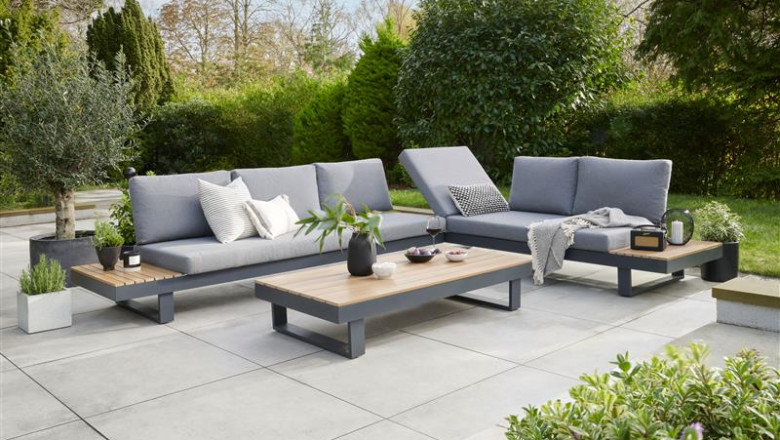British Garden Ornaments: A Complete Guide to Classic Outdoor Charm