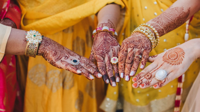 Transform your bridal look with top mehndi artists in Gurgaon today