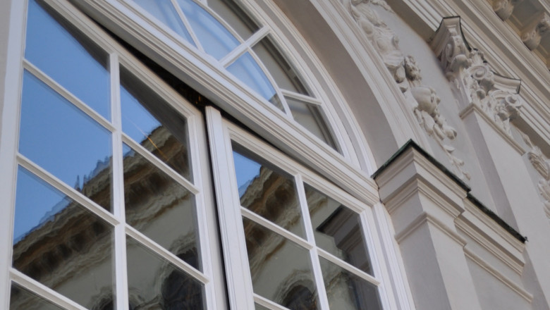 How To Use Quality Heritage Glass Replacement