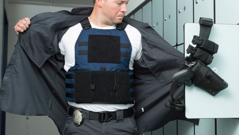 Bulletproof Vests Market Constrained by Supply Chain Issues and Expensive Raw Material Dependency
