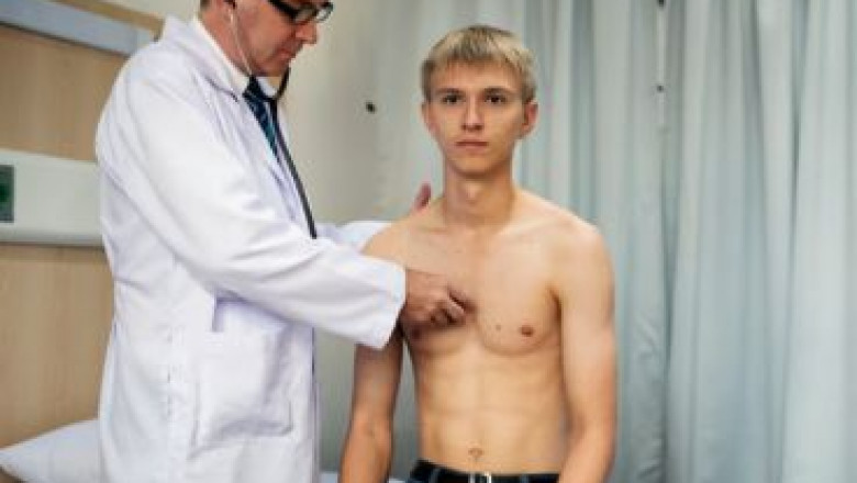 Best Gynecomastia Surgeon – Safe & Effective Results