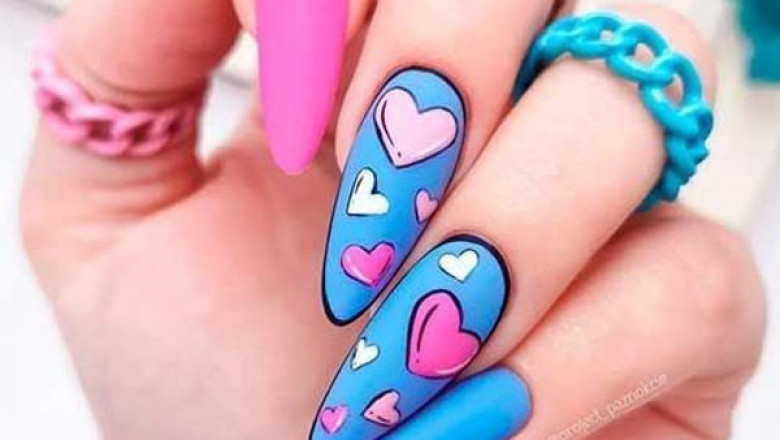 Nail the Look: Color Your Tips with Heartfelt Flair