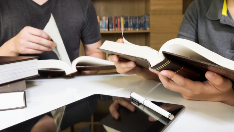 Confused Between Self-Publishing and Hybrid Publishing? Let’s Break It Down — Author to Author