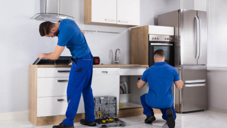 The Benefits of Hiring a Local Commercial Appliance Repair Technician